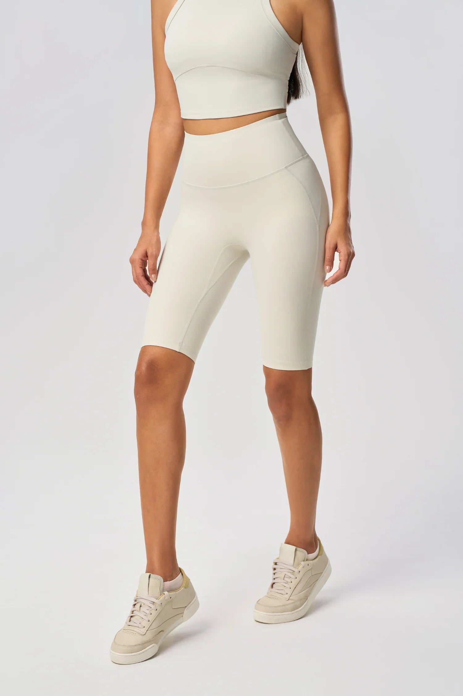 Short de sport élastique pour le levage des hanches - Blanc d'œuf