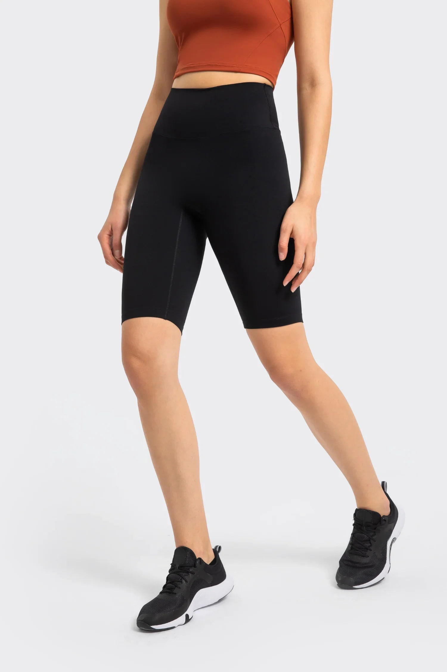 Hip Lifting High Waist Sportshorts-Schwarz 